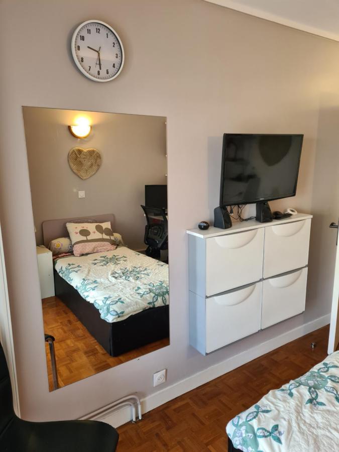 Chambre De 11 M2 Avec Balcon Parigi Esterno foto